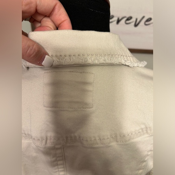 Live a little vintage Y2K White Casual Distressed Jacket / Size: M - Picture 13 of 14